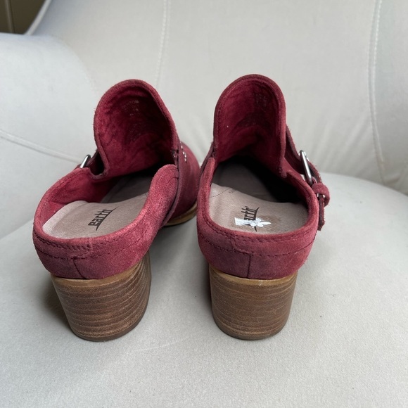 Earth Burgundy Red Mule Heels Women's Denton Garnet Silver Studded Star Size 7 - Picture 3 of 4